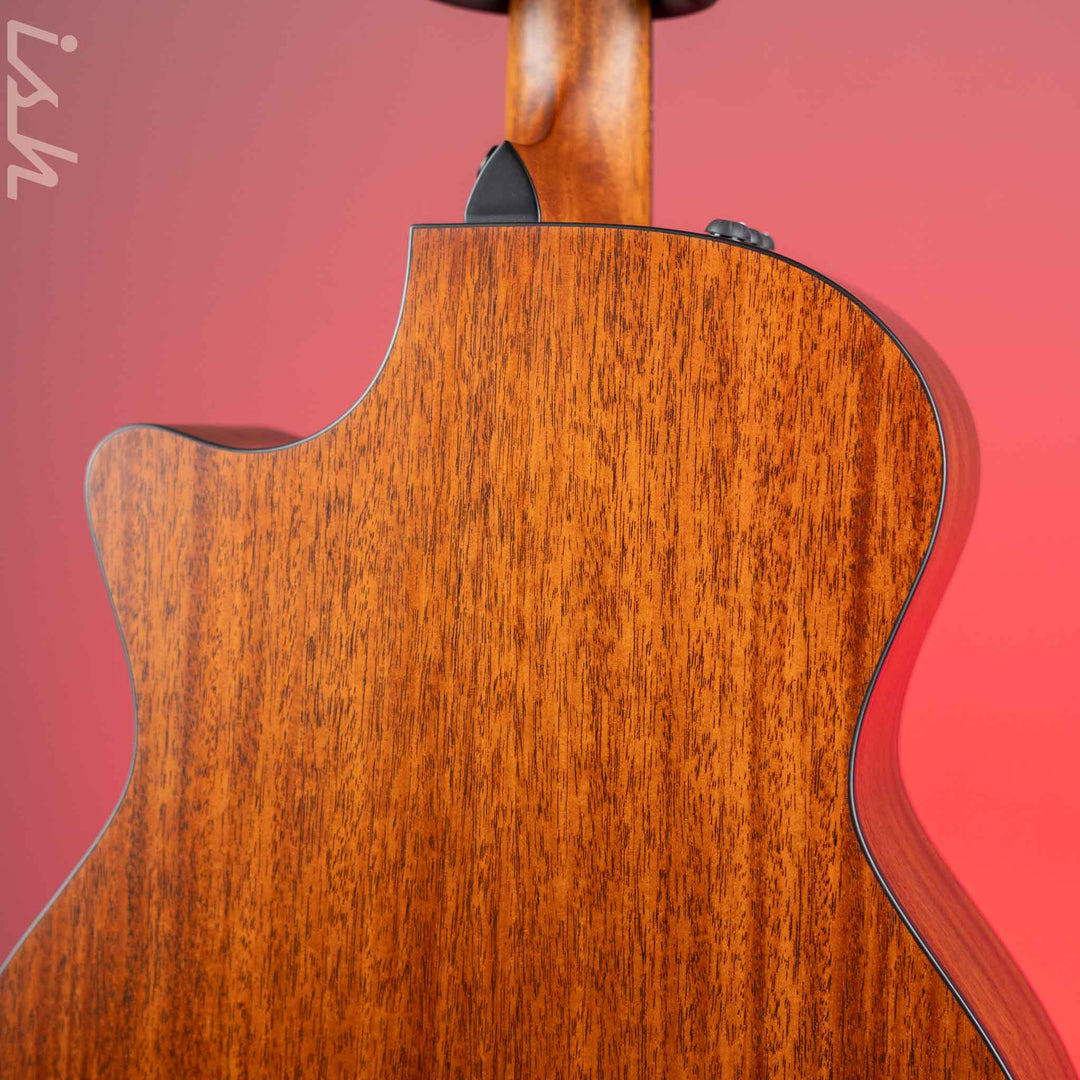 Taylor 324ce Grand Auditorium Acoustic-Electric Guitar Blacktop