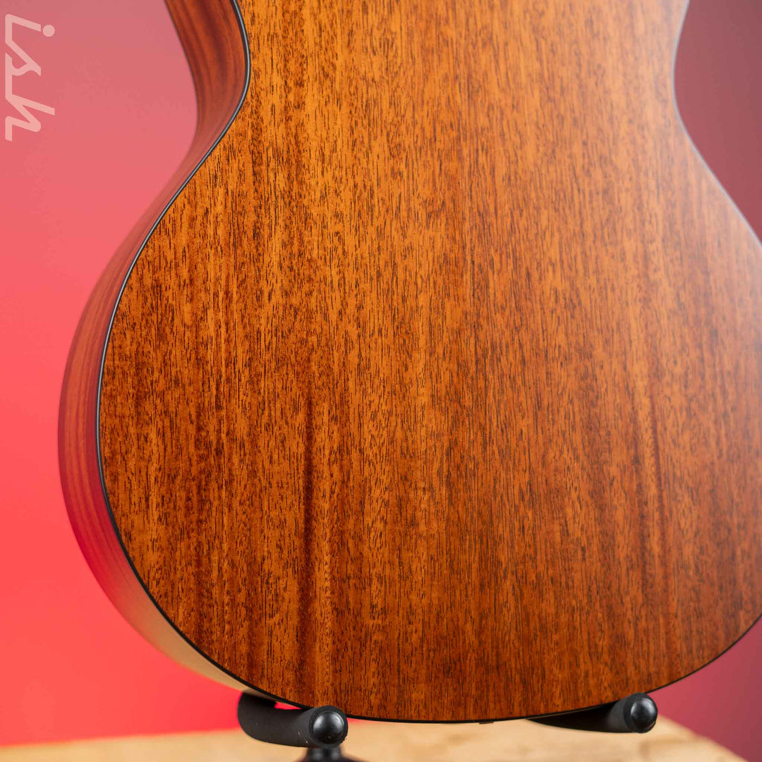 Taylor 324ce Grand Auditorium Acoustic-Electric Guitar Blacktop