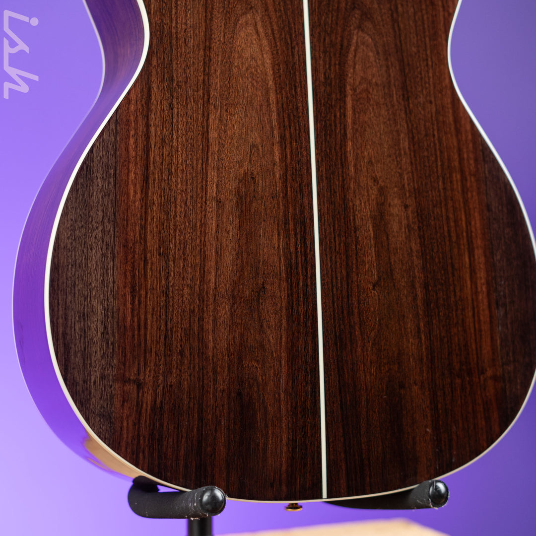 Orangewood Brooklyn Grand Concert Acoustic Guitar