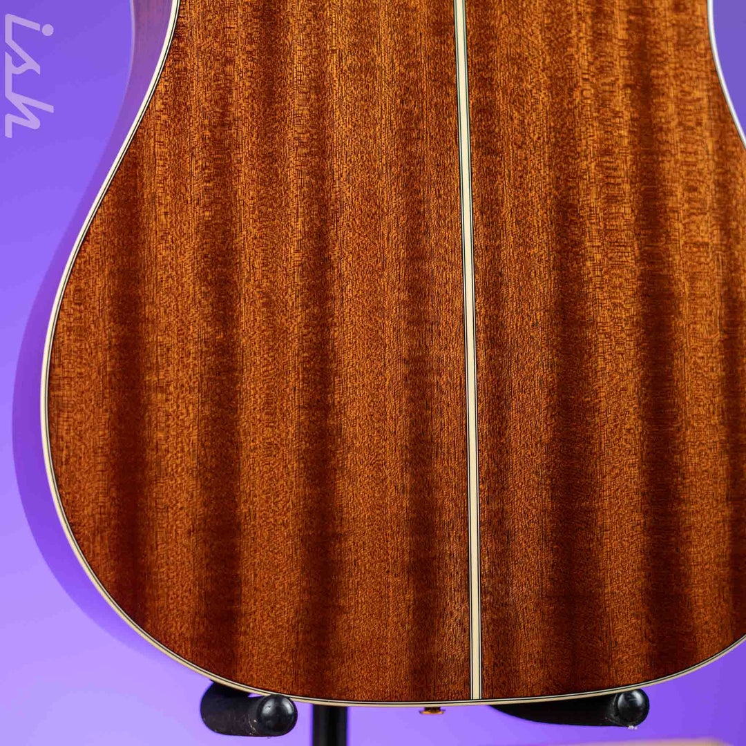 Takamine P4DC Dreadnought Cutaway Acoustic-Electric Guitar Demo