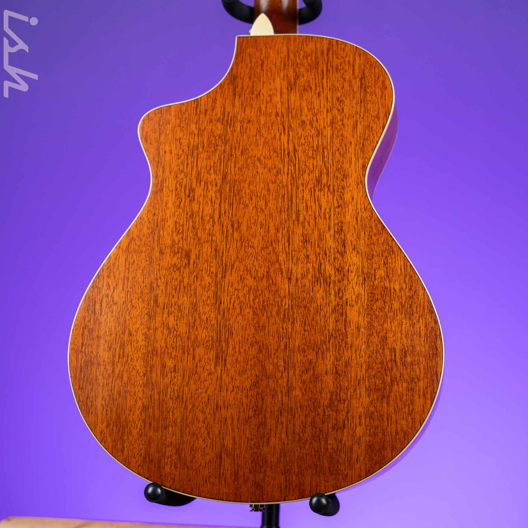 2017 Breedlove Pursuit Concert MH CES Natural