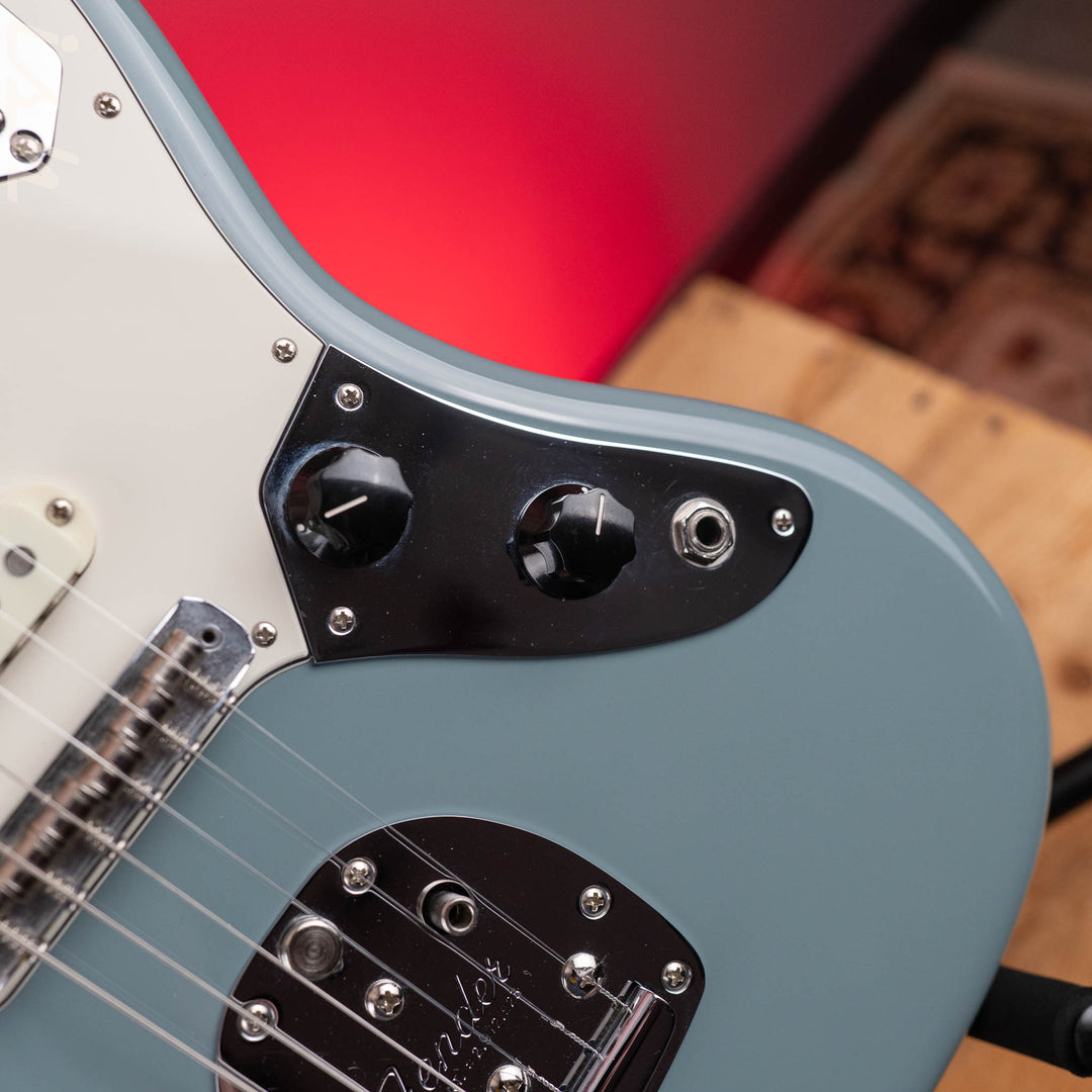 2018 Fender American Professional Jaguar® Sonic Gray