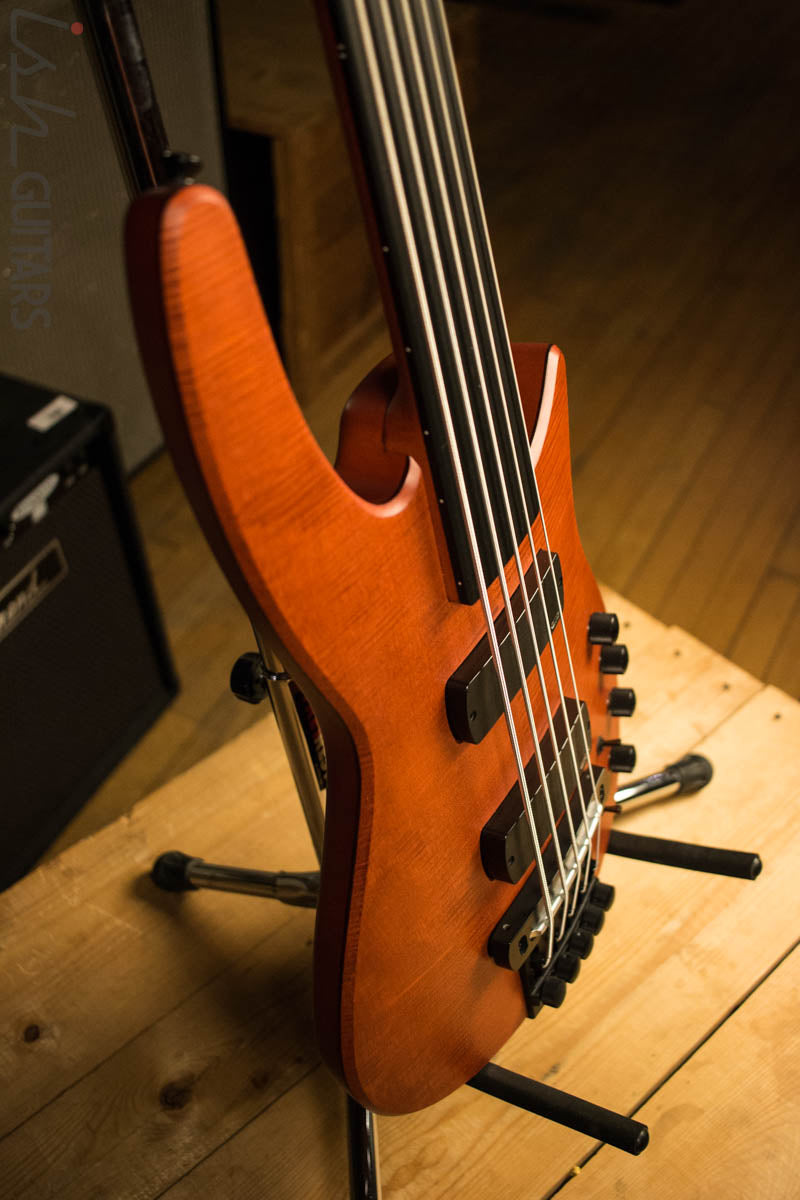 NS Designs CR5 Radius Electric Bass 5 String Fretless Piezo – Ish