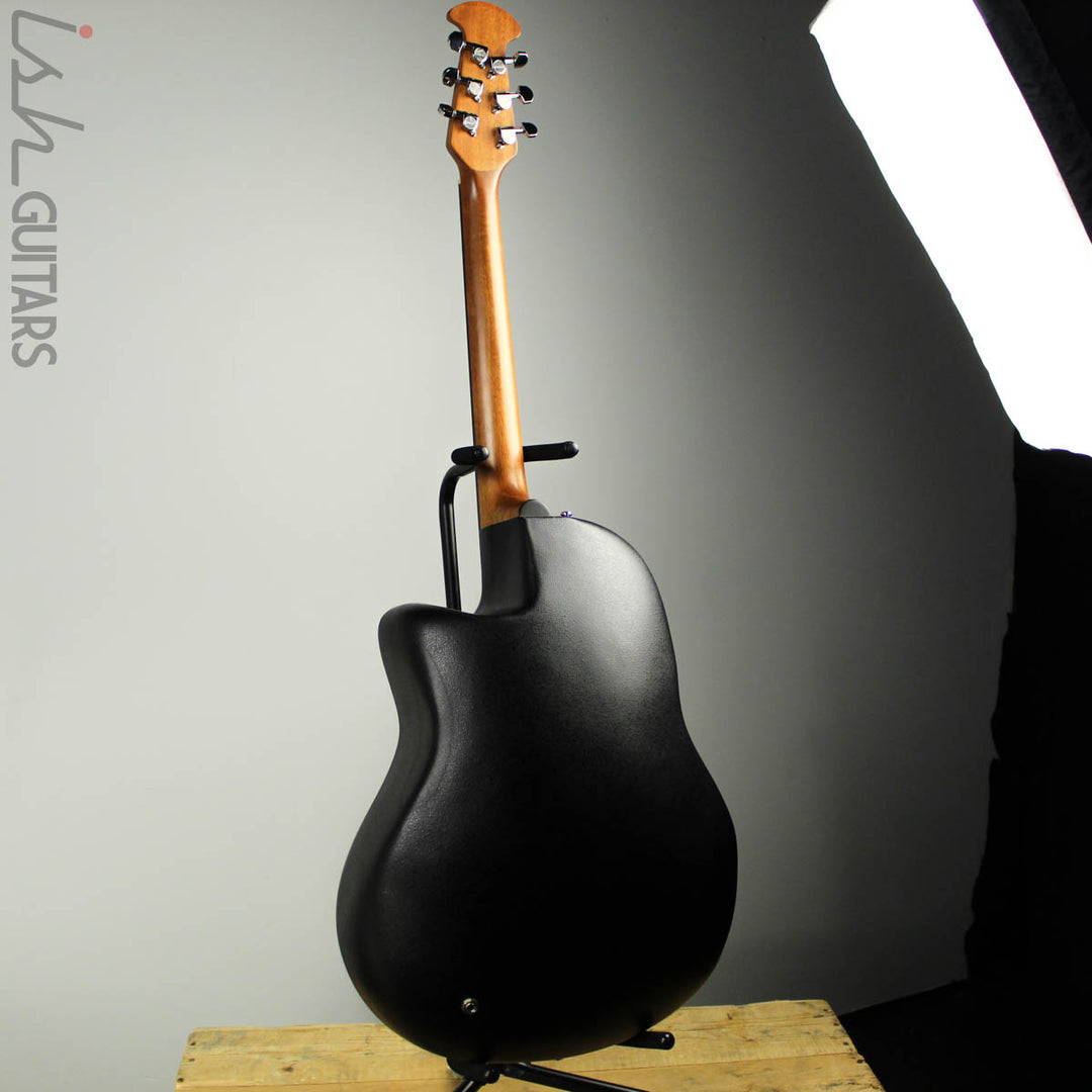 Applause by Ovation AB24-RR