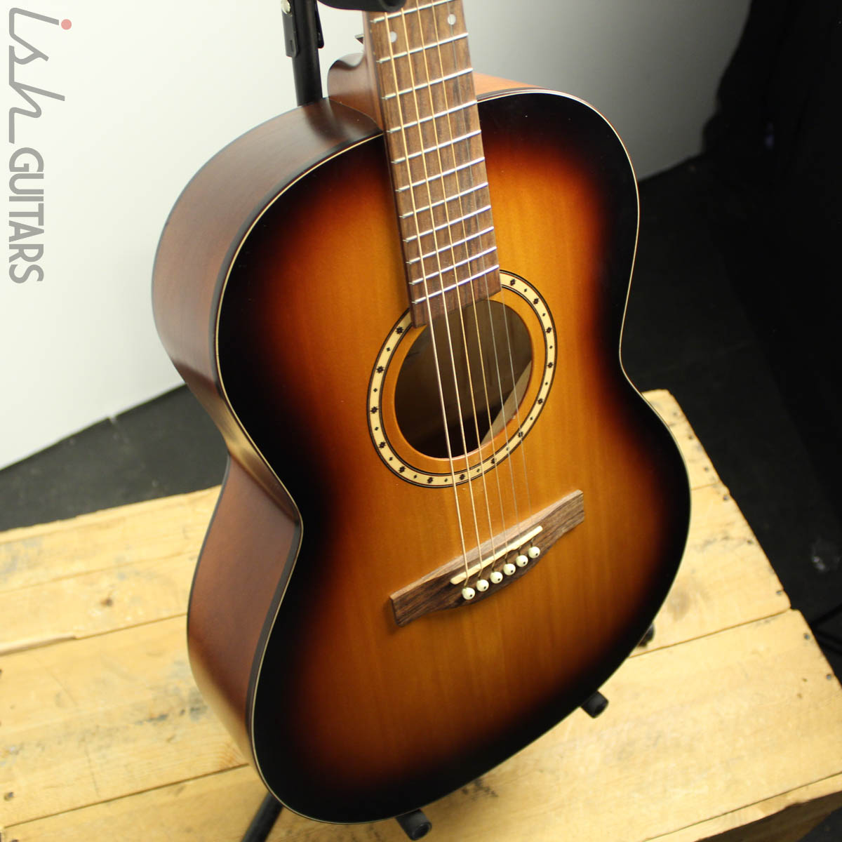 Simon & Patrick Songsmith Folk – Ish Guitars