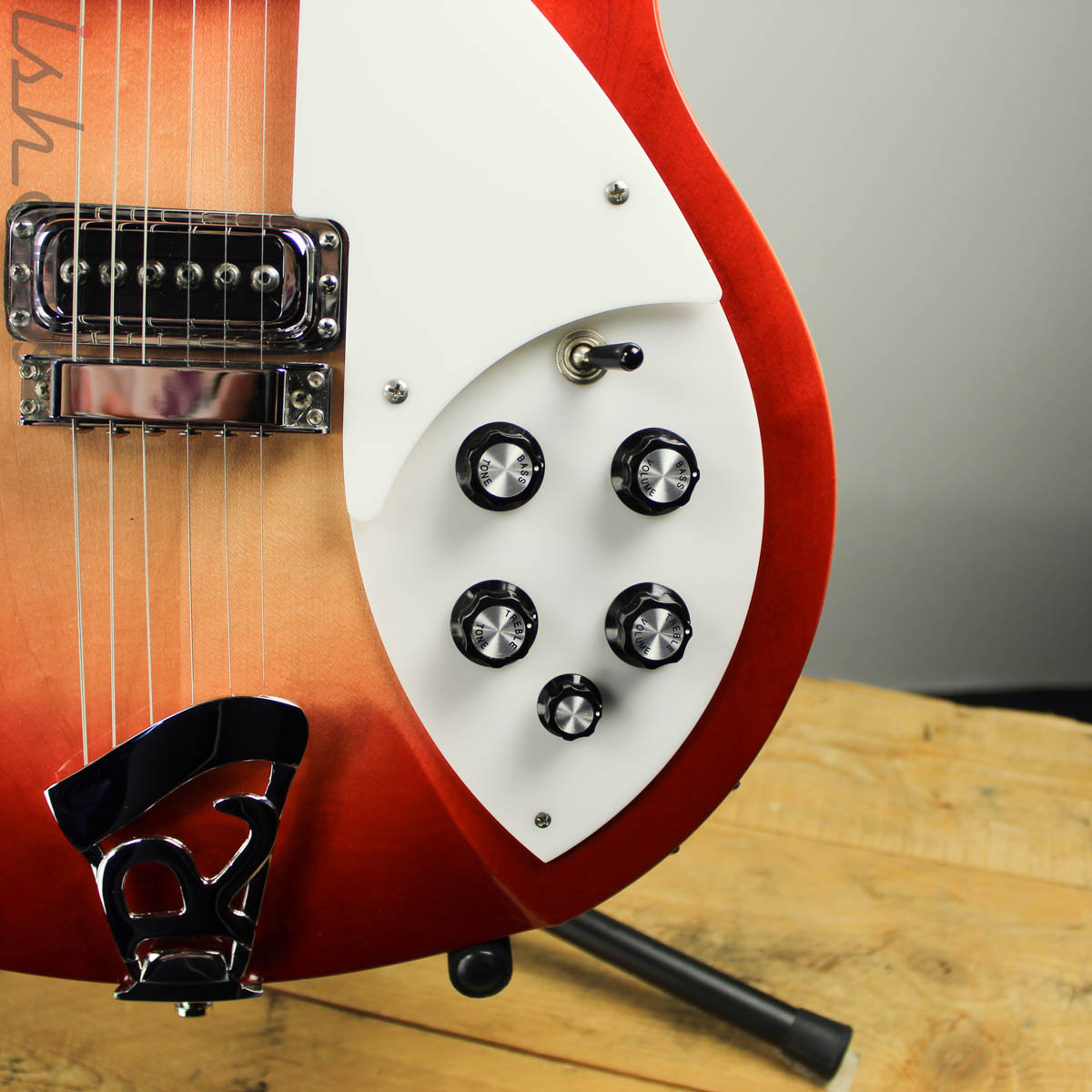 2007 Rickenbacker 330 Fireglo – Ish Guitars