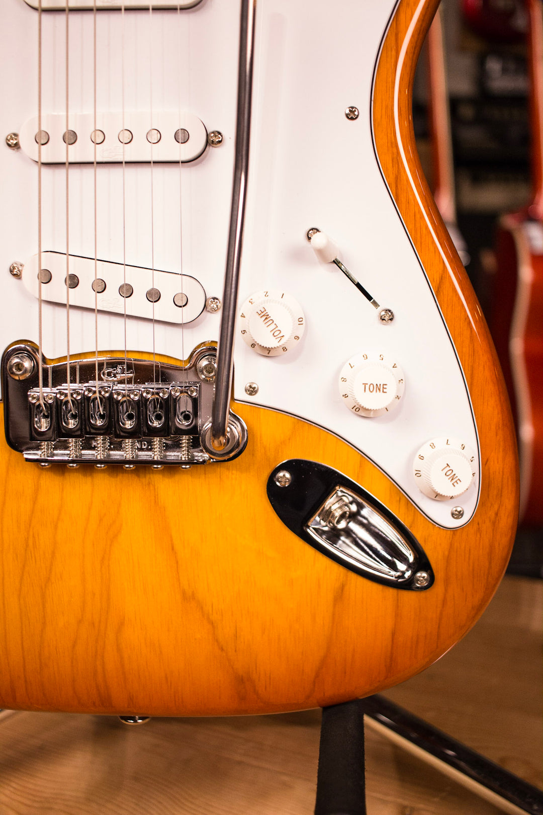 2015 G&amp;L Legacy Honeyburst Maple Neck Rosewood Fingerboard Custom