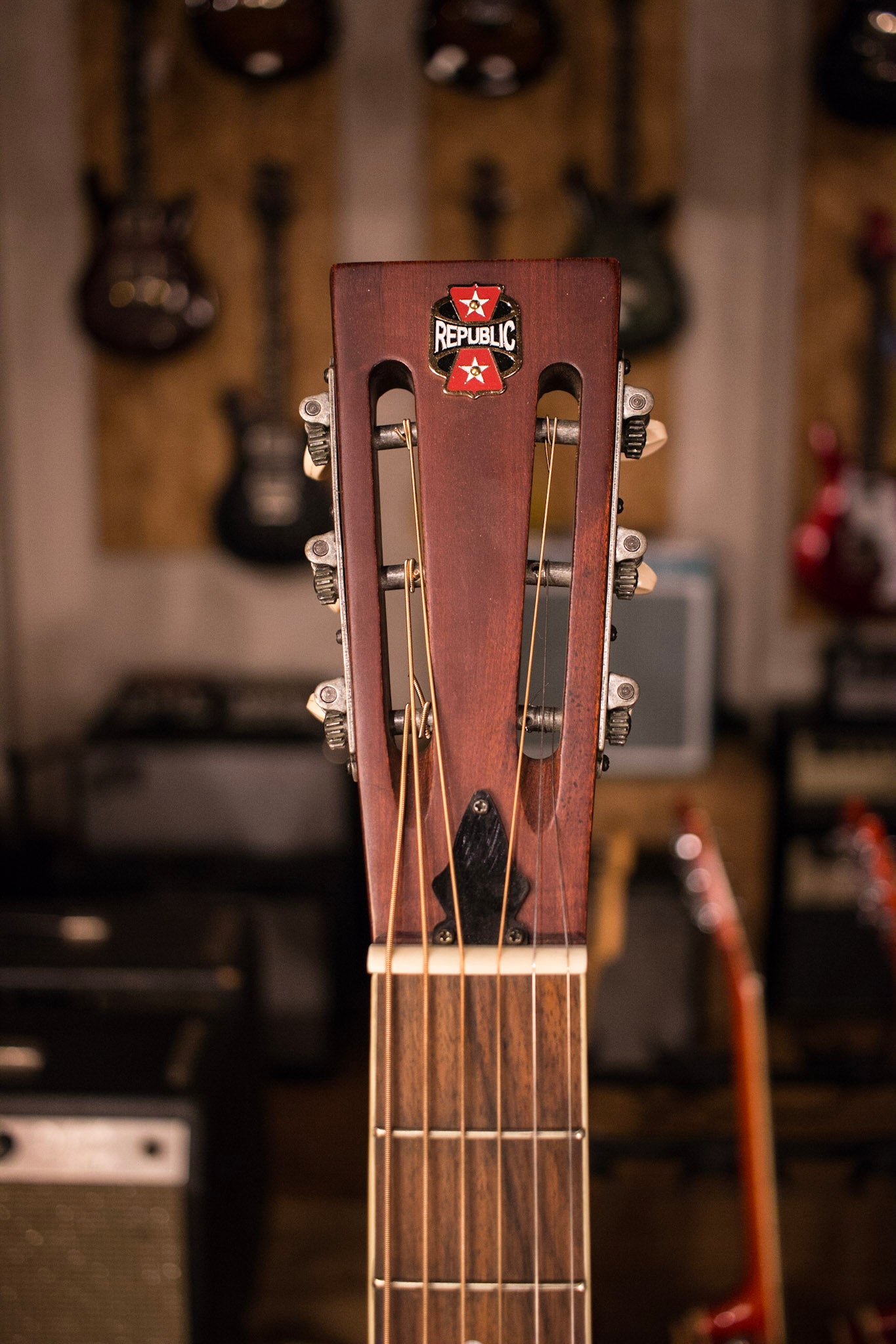 Republic Classic Tricone Resonator Aged Metal Body – Ish Guitars