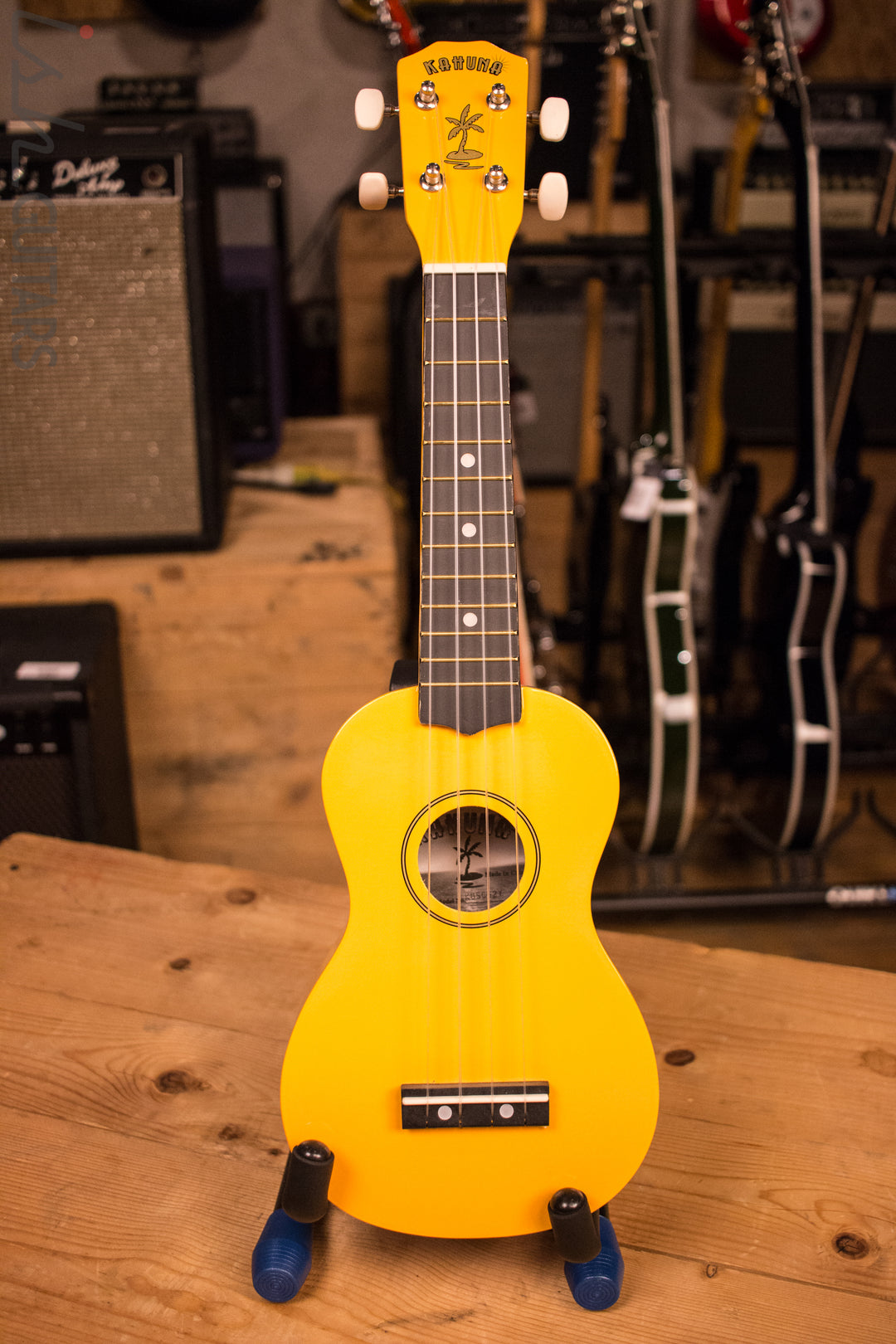 Kahuna Soprano Ukulele with Case Yellow