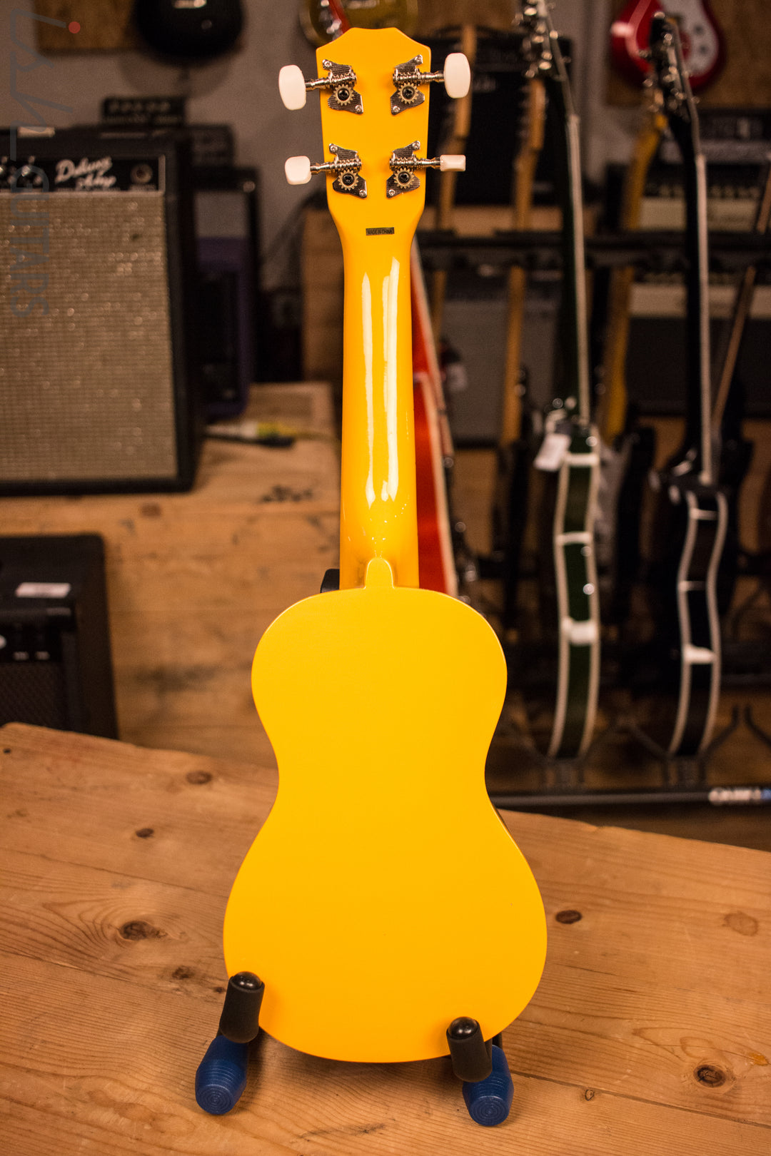 Kahuna Soprano Ukulele with Case Yellow