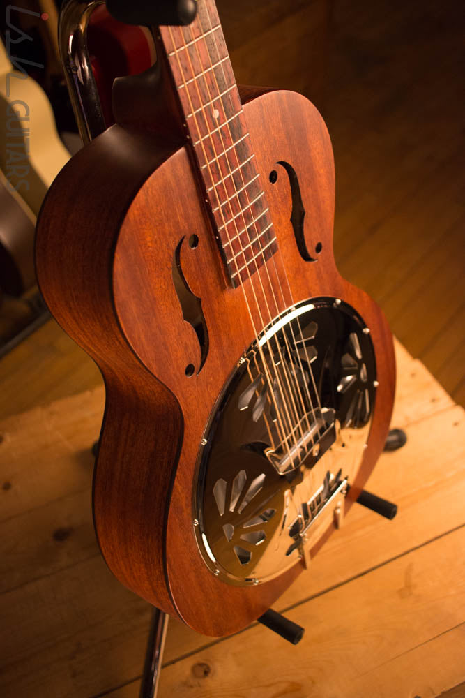 Gretsch G9200 Boxcar Resonator Natural Top
