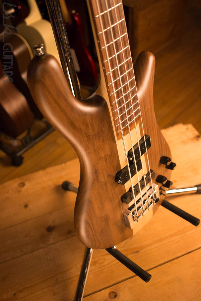 Spector Forte 4 Retro Walnut Body DiMarzio Pickups Bass Player Live Display