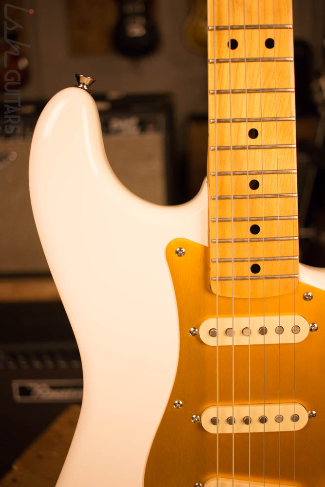 Fender Squire Classic Vibe 1957 Reissue Stratocaster Olympic White Gold Anodized Pickguard