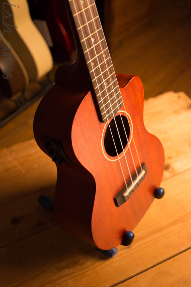 Gretsch Tenor G9121 A.C.E Ukulele w/gig bag