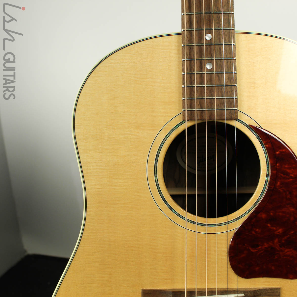 2016 Gibson J-15 Acoustic Sitka Spruce w/ OHSC – Ish Guitars