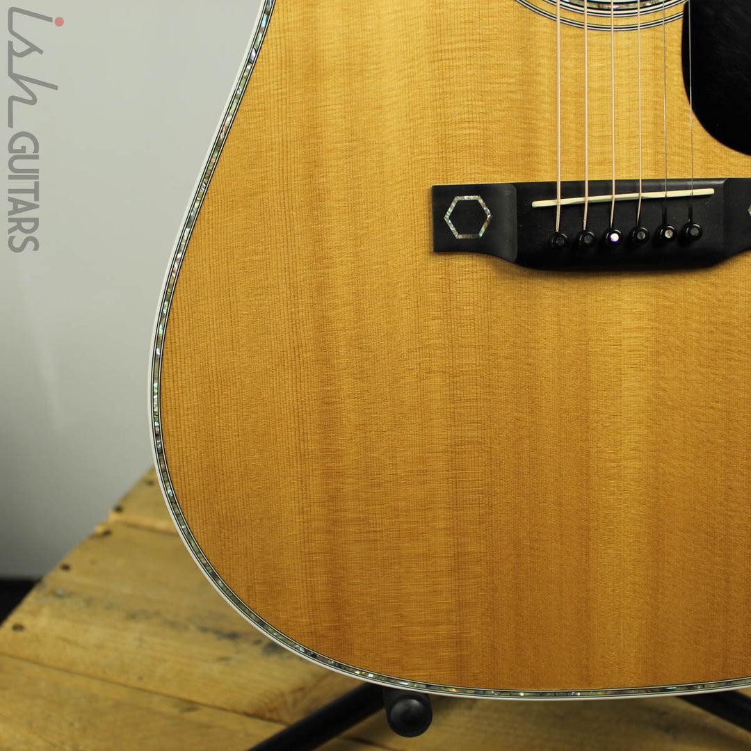 2011 Martin DC Aura Cutaway Acoustic Electric Guitar