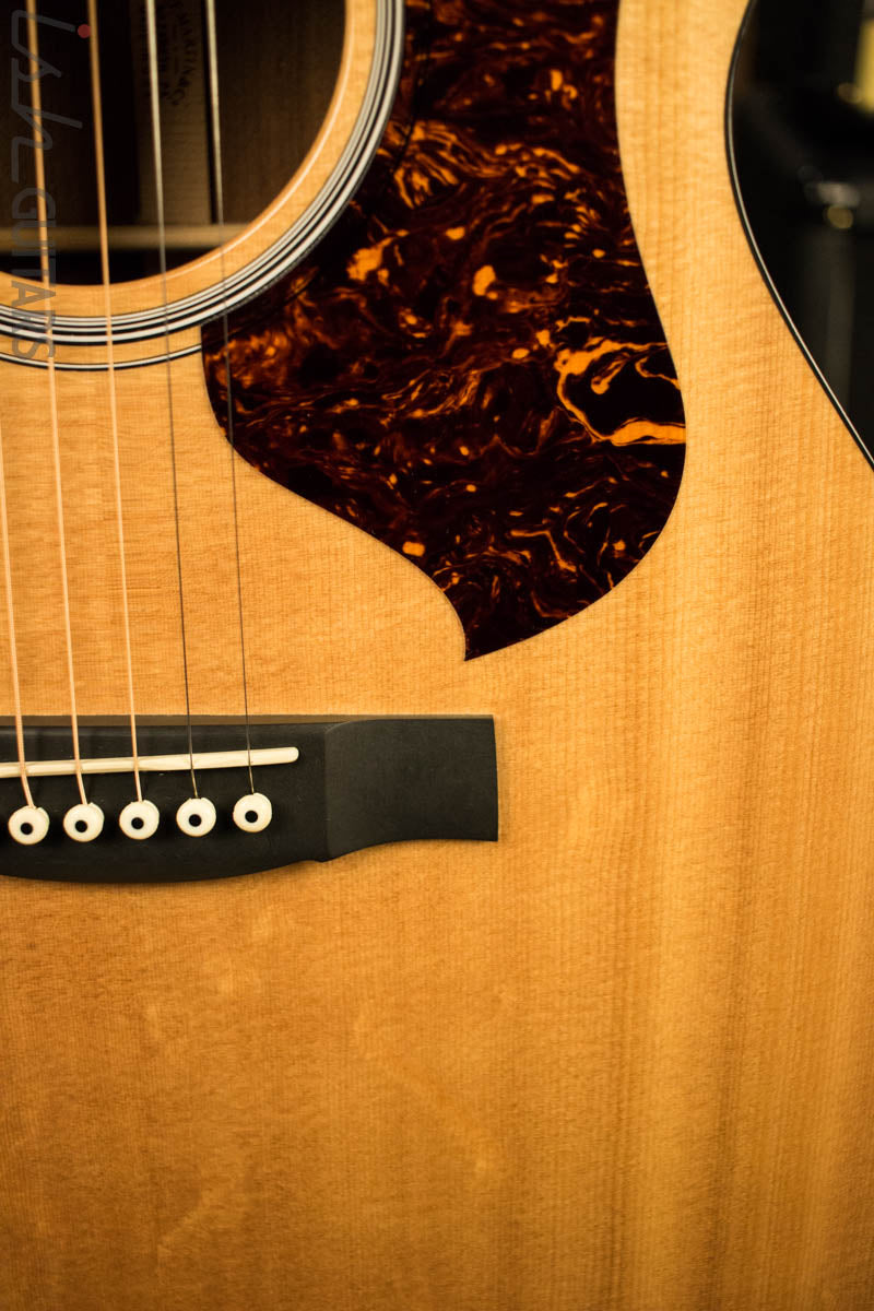 2017 Martin Performing Artist Series OMCPA4 Acoustic Guitar