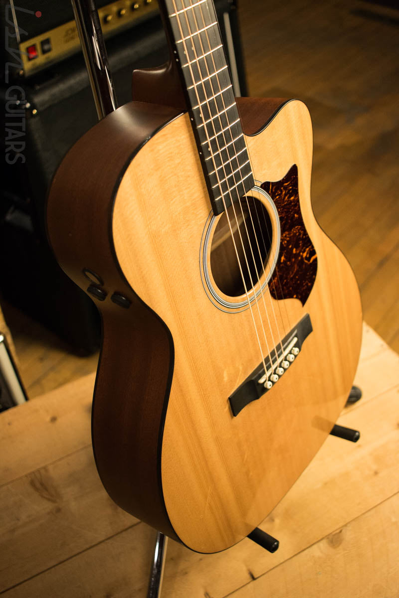 2017 Martin Performing Artist Series OMCPA4 Acoustic Guitar