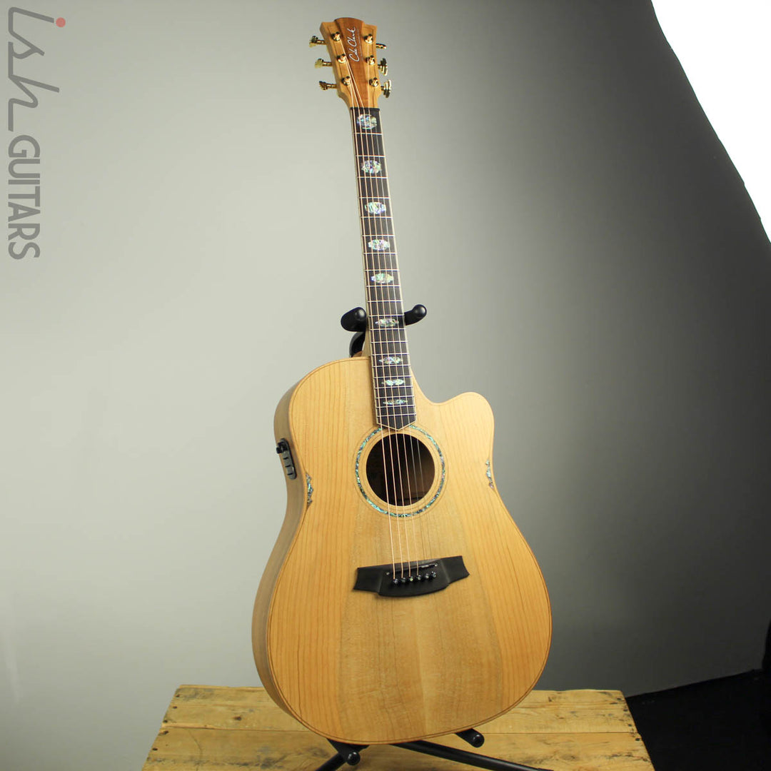 Cole Clark FL3EC-COLB Cedar of Lebanon Top with Blackwood Back and Sides