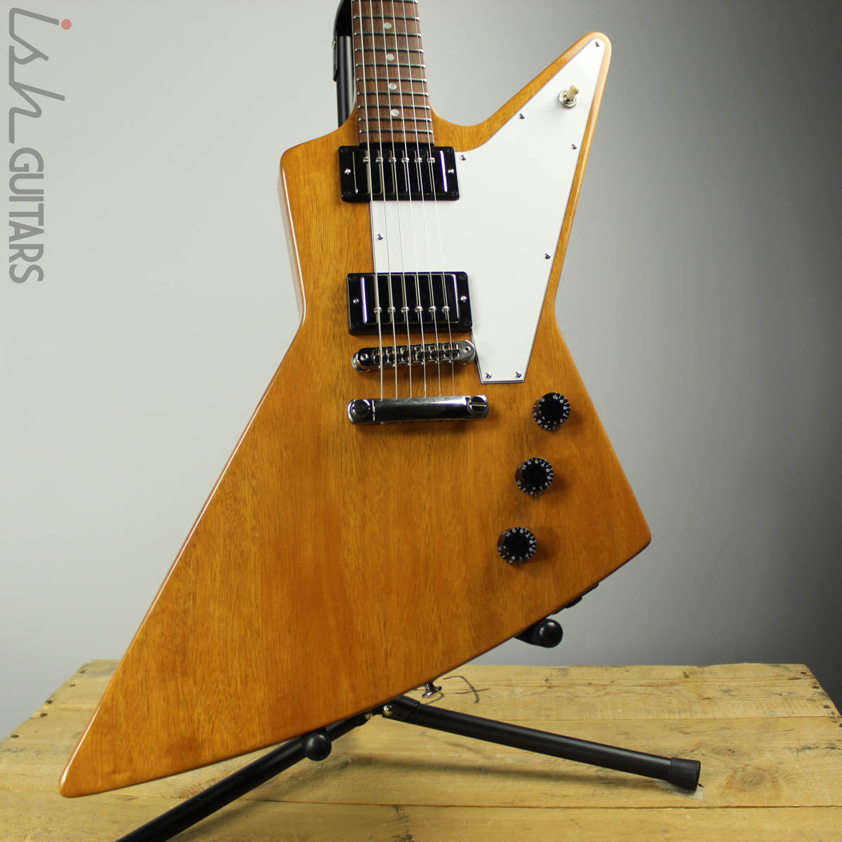 2018 Gibson Explorer Antique Natural – Ish Guitars