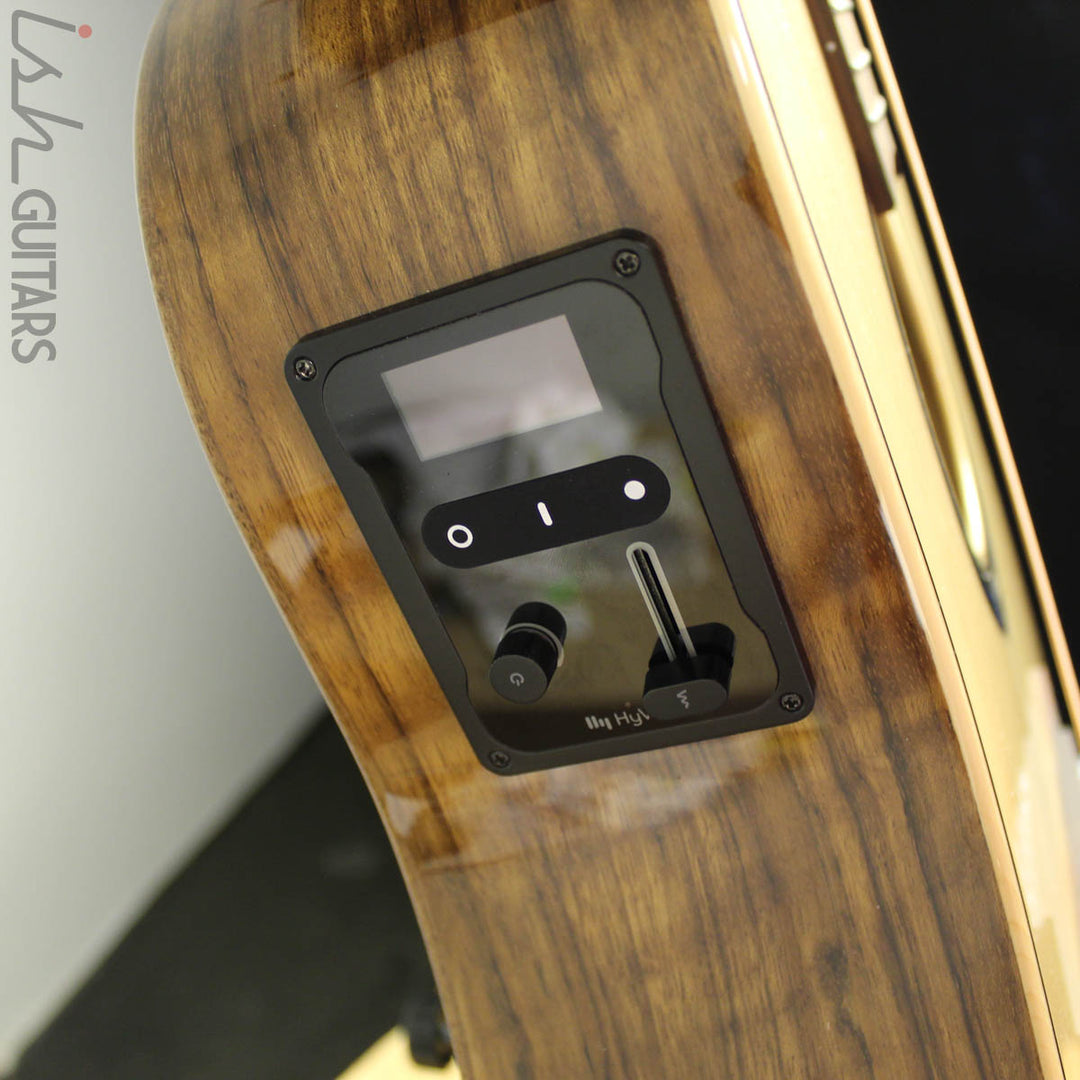 LAG THV20DCE Dreadnaught Cutaway HyVibe