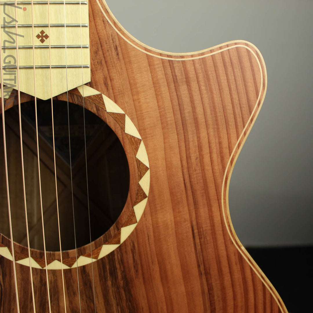 Cole Clark Angel AN2EC-RDBLSB Redwood Top w/ Blackwood Back and Sides