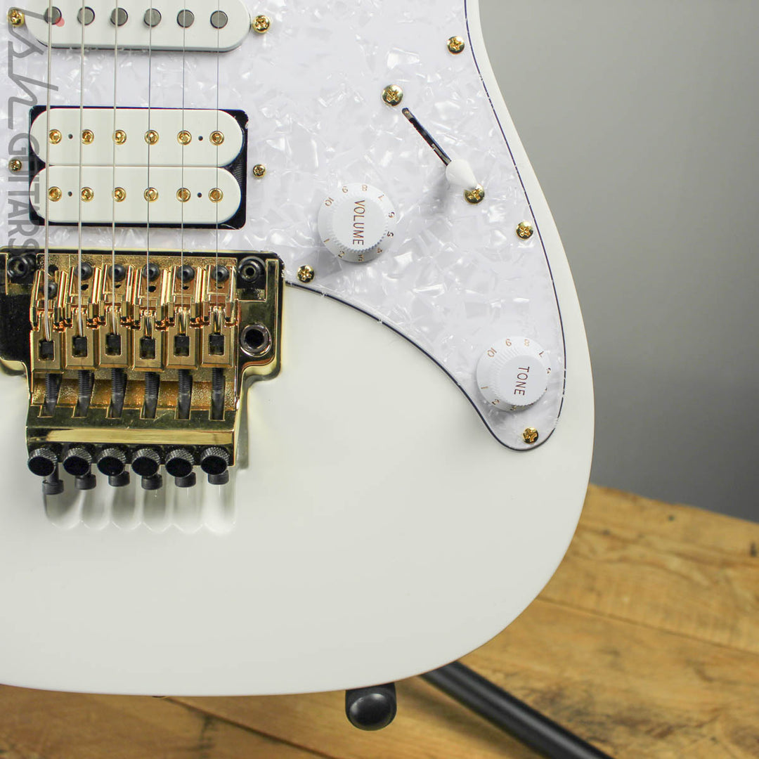 Ibanez Premium Steve Vai JEM7VP White