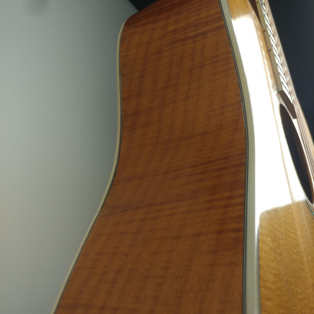 1993 Taylor 610 Natural With L.R. Baggs iBeam