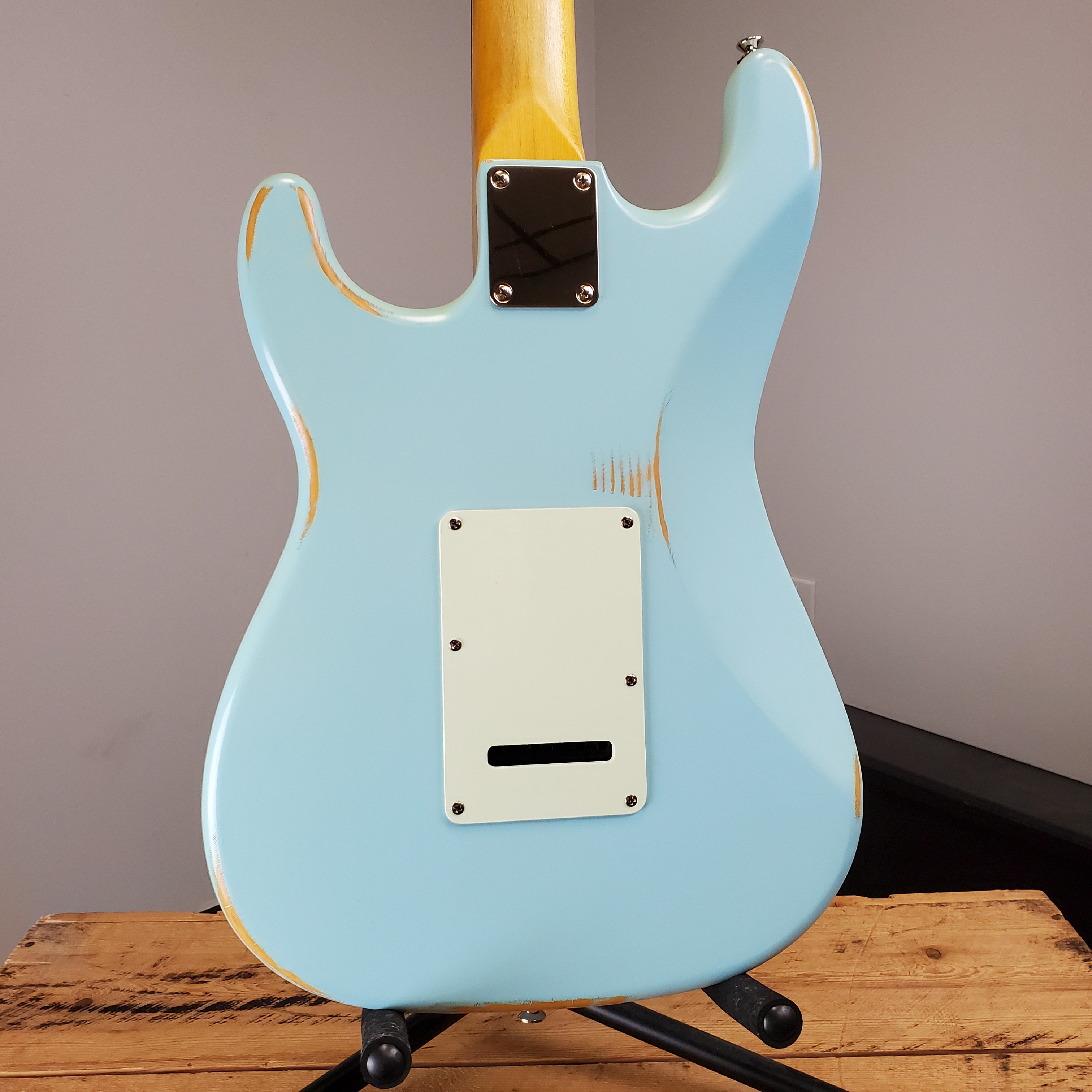 Vintage Icon Series V6 Strat Style Reliced Sonic Blue – Ish Guitars