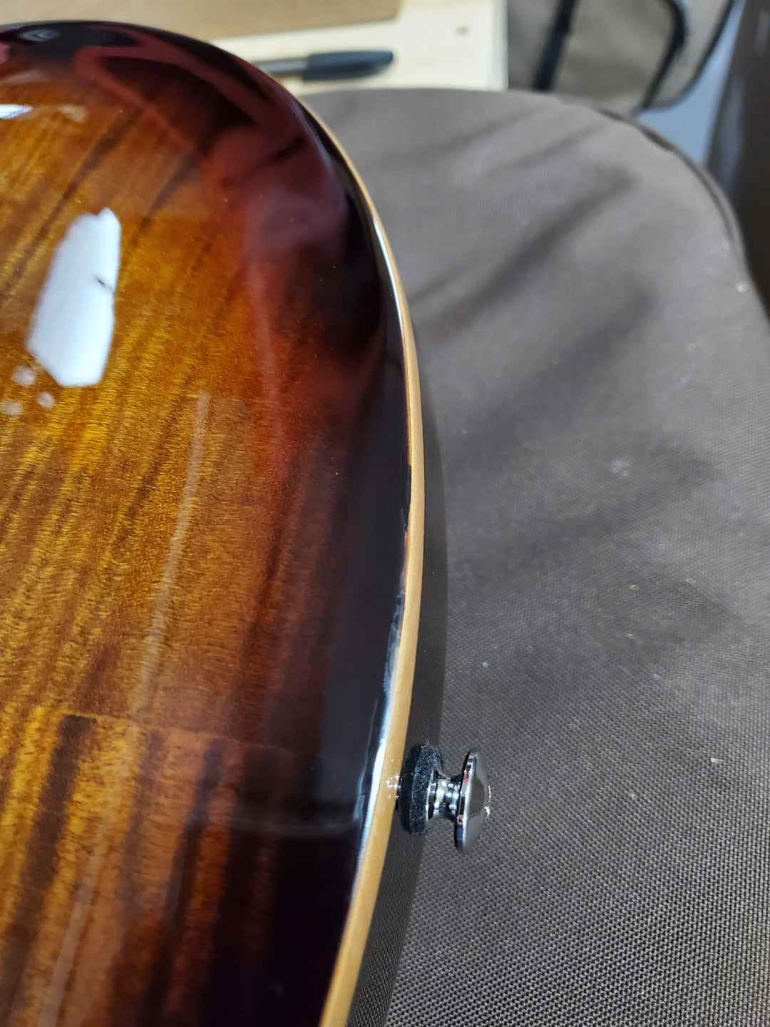 PRS SE Custom 24 Black Gold Sunburst Blemish
