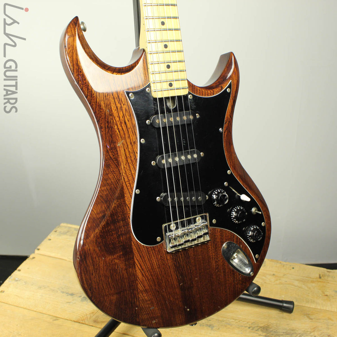 1980’s Vantage Avenger AV-330