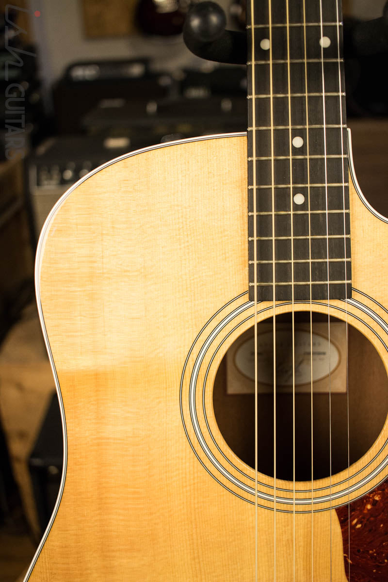 Taylor 210CE Acoustic Guitar
