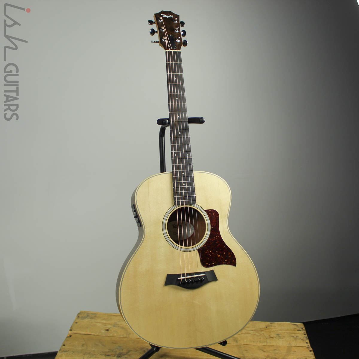 Taylor GS Mini-e Walnut – Ish Guitars
