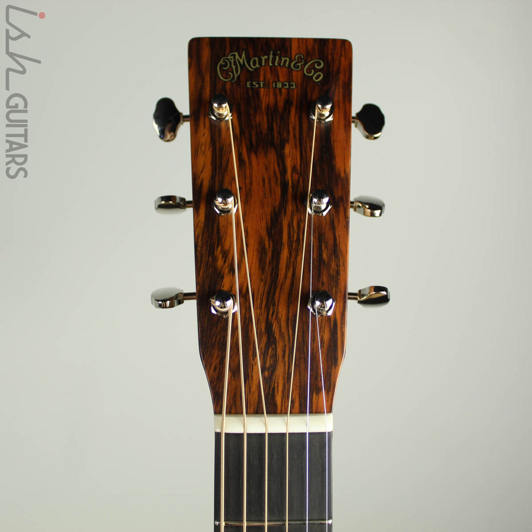 Martin Custom Shop 000-18 Cutaway Cocobolo Back Sitka Spruce Top (DEMO VIDEO)
