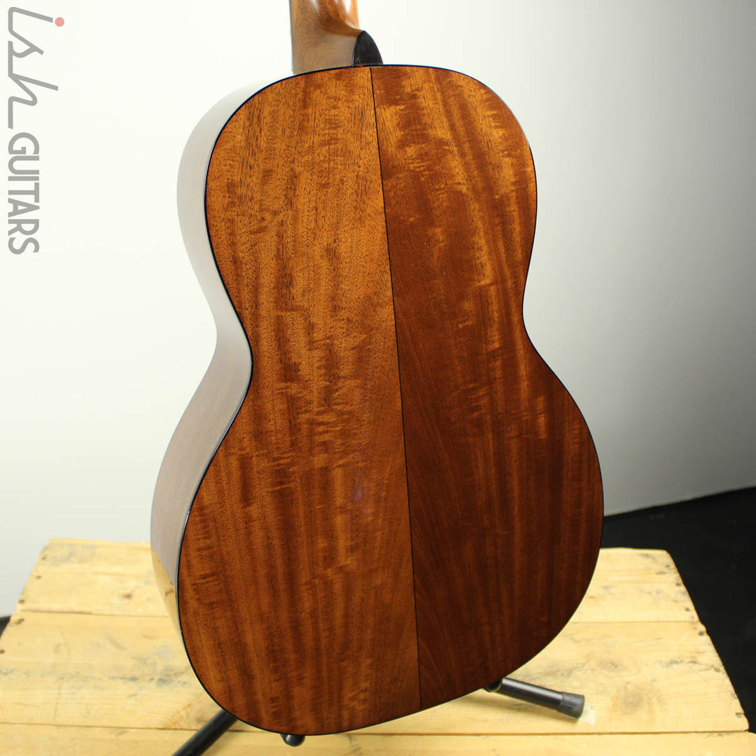 2019 Martin Custom Shop 00-17 12 Fret Flamed Mahogany Top (DEMO VIDEO)
