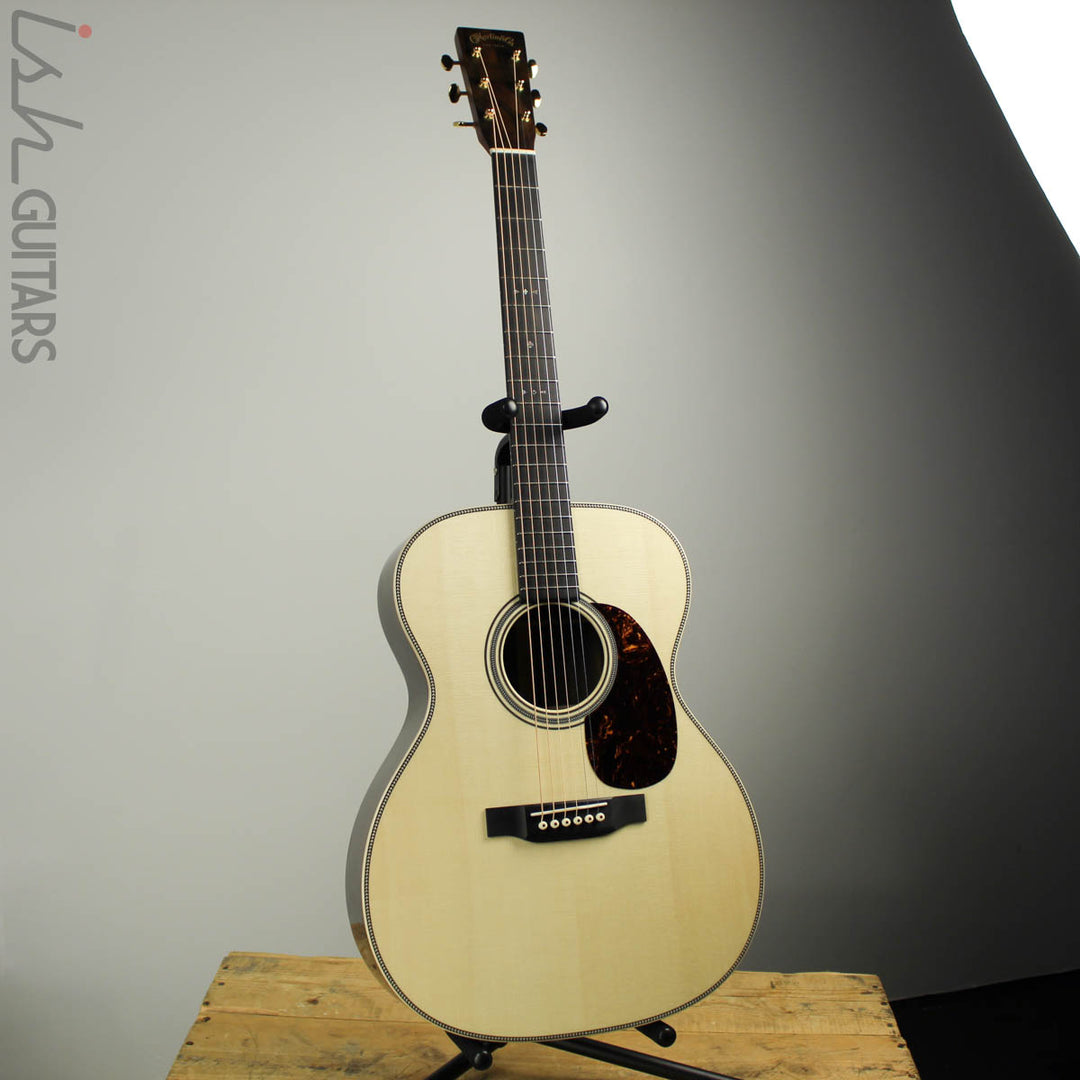 Martin Custom Shop 000-28 Ziricote NAMM 2019 (DEMO VIDEO)