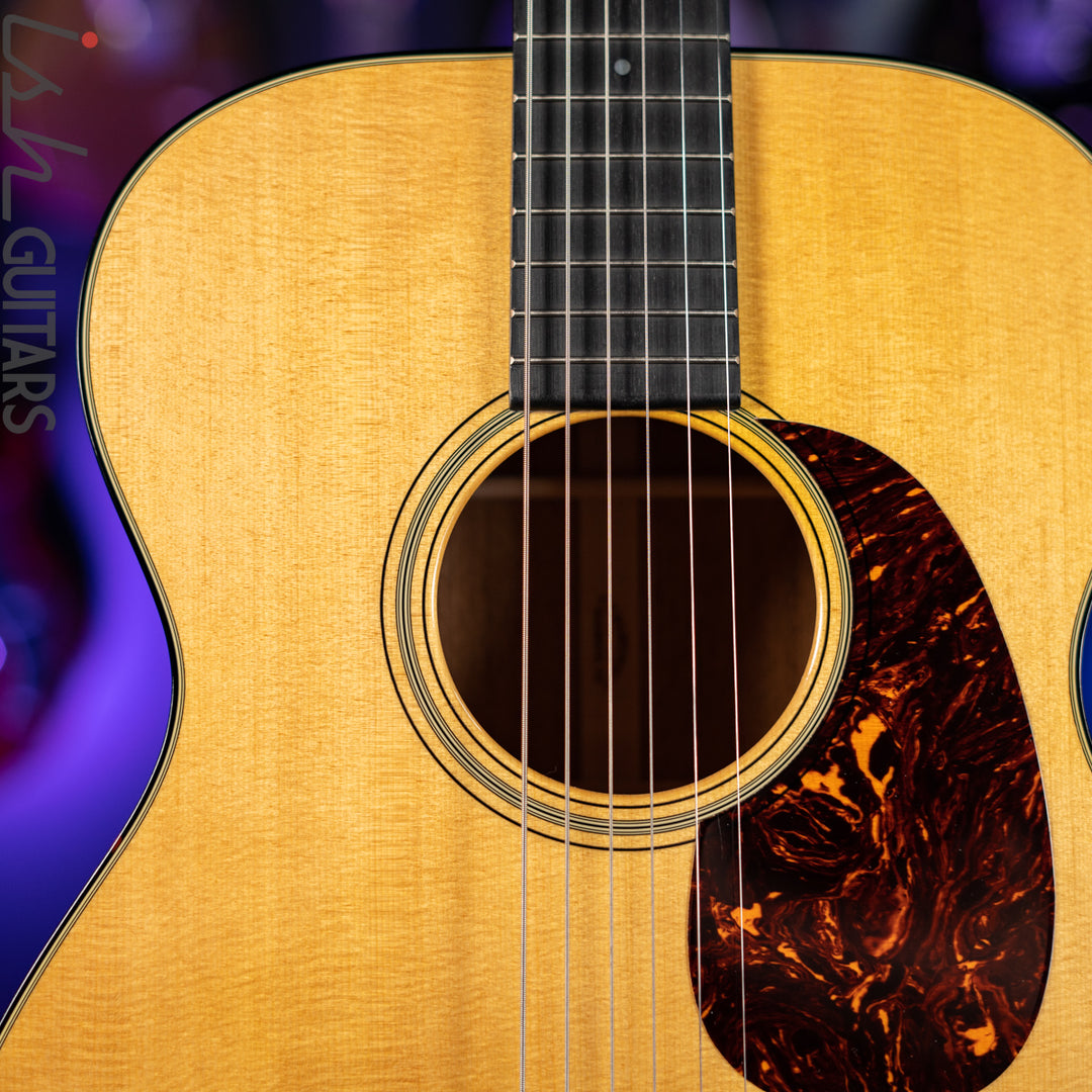 2019 Martin 00-18 Standard Series Natural