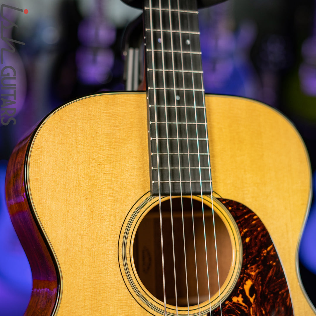 2019 Martin 00-18 Standard Series Natural