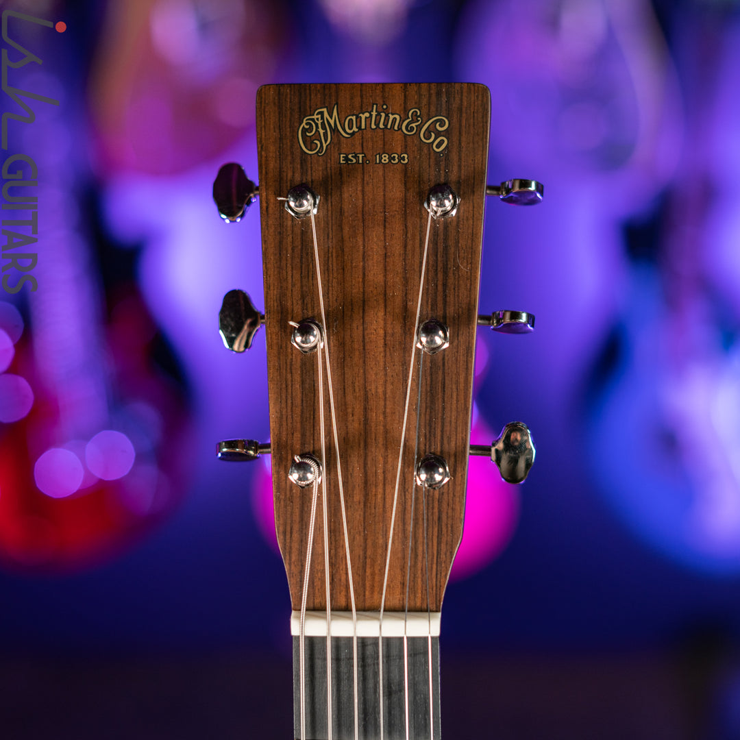 2019 Martin 00-18 Standard Series Natural