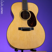 Martin Standard Series 000-18 Auditorium Acoustic Guitar Natural