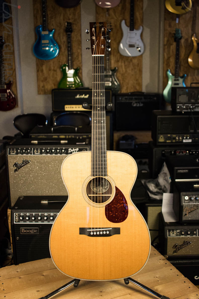 Collins OM2HT Acoustic Guitar