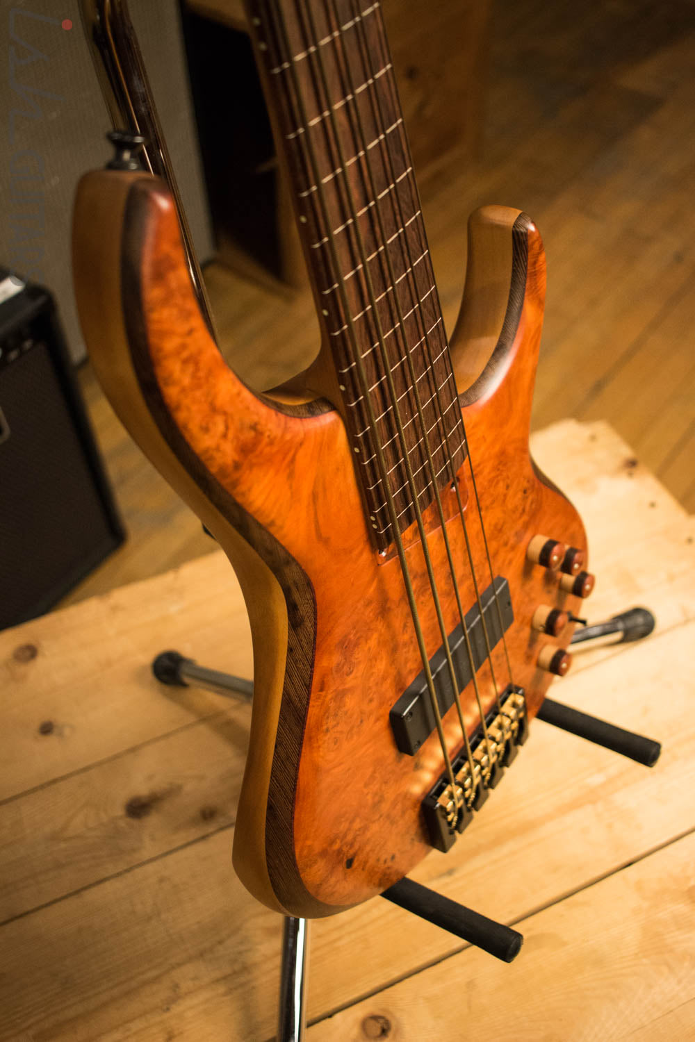 NAMM 2017 MTD 535 Marilyn 5 String Piezo Fretless Bass Guitar