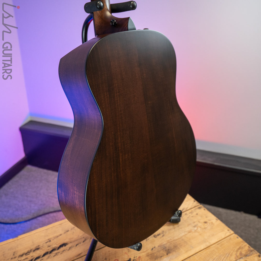 Taylor 326ce Urban Ash/Mahogany