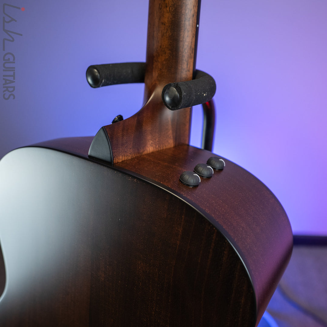 Taylor 326ce Urban Ash/Mahogany