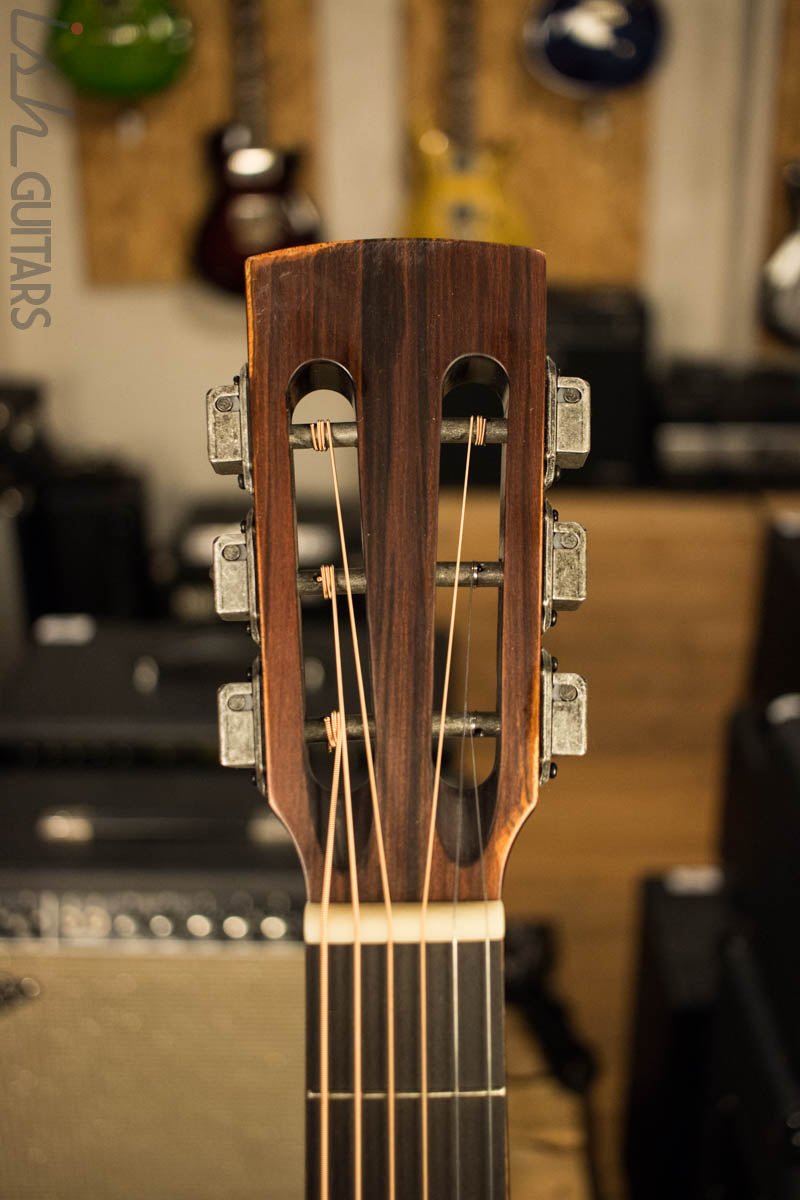 Ibanez AVN11 Artwood Vintage Thermo Aged Acoustic Guitar Antique Brown Sunburst