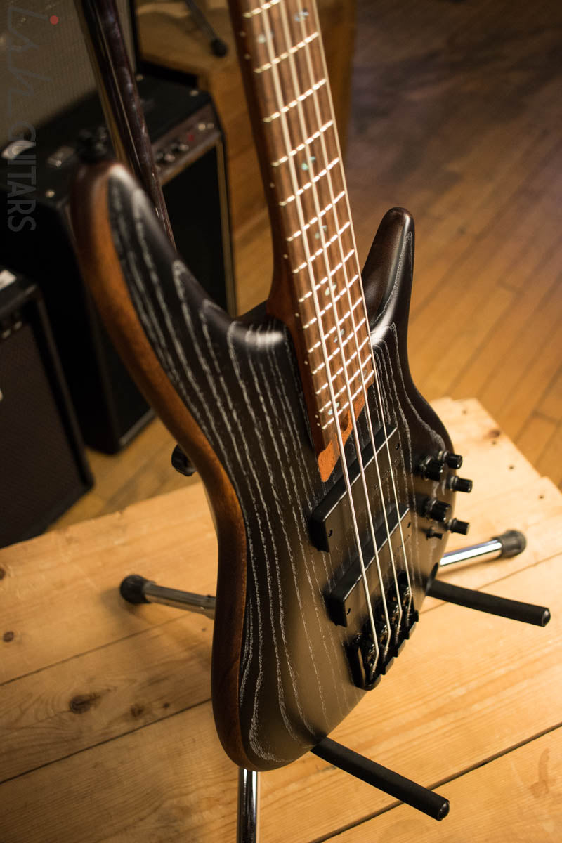 Ibanez SR670 Silver Wave Black Electric Bass