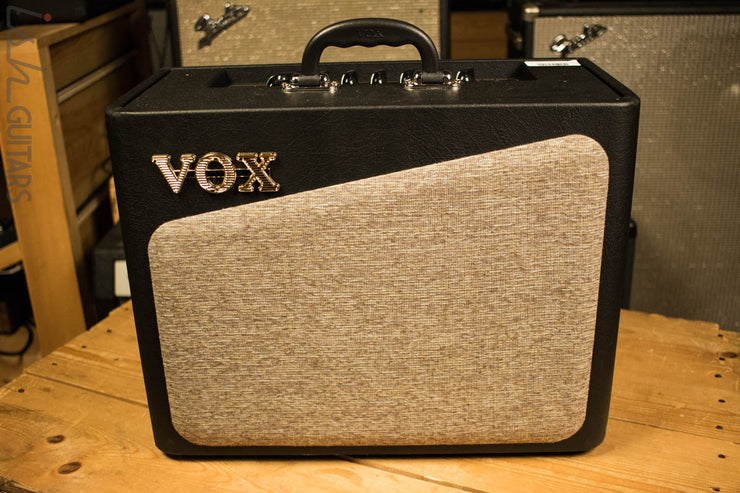 Vox AV15 15W 1x8" Analog Valve Modeling Guitar Amp