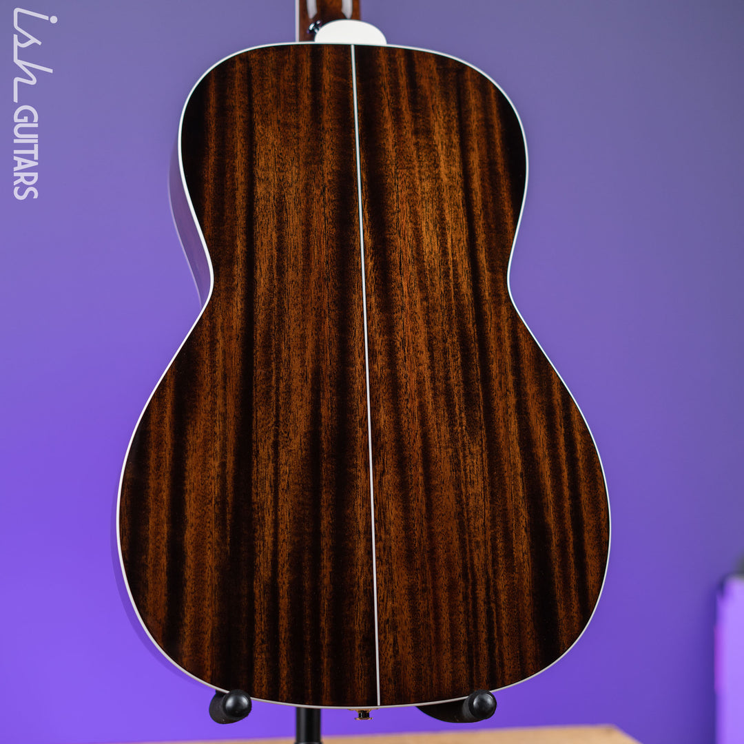 Takamine CP3NY ML New Yorker Acoustic-Electric Guitar Molasses