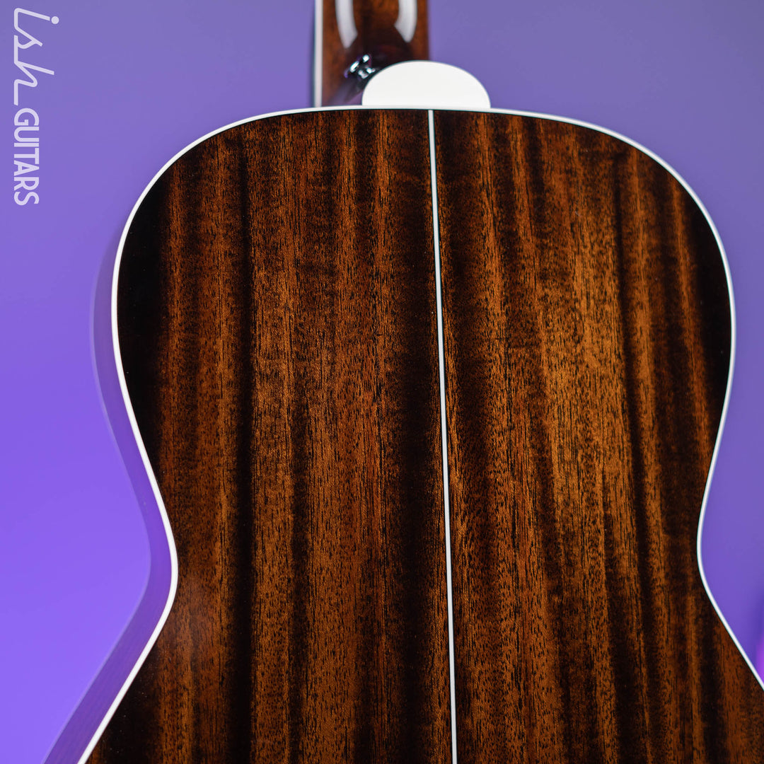 Takamine CP3NY ML New Yorker Acoustic-Electric Guitar Molasses