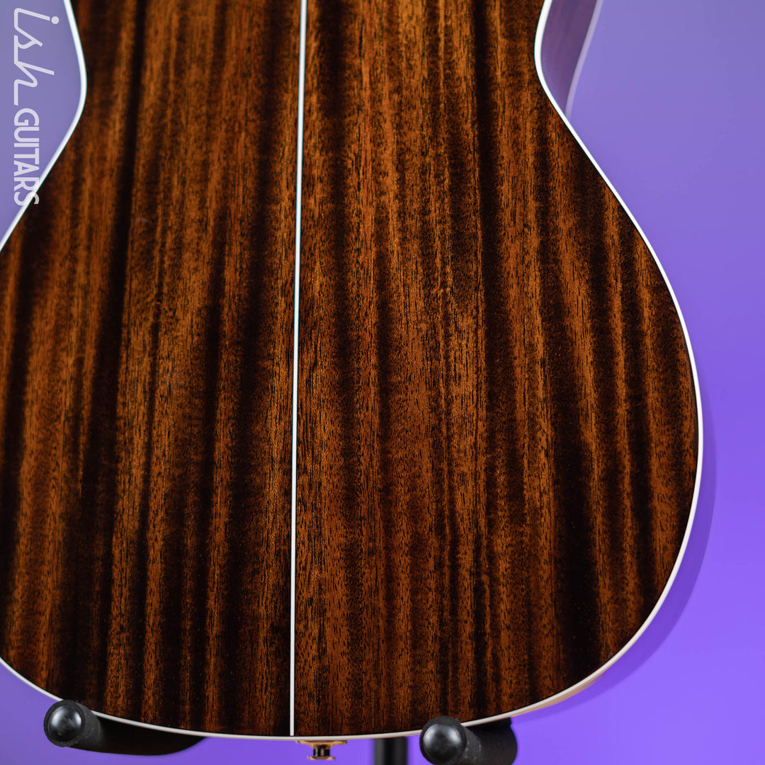 Takamine CP3NY ML New Yorker Acoustic-Electric Guitar Molasses